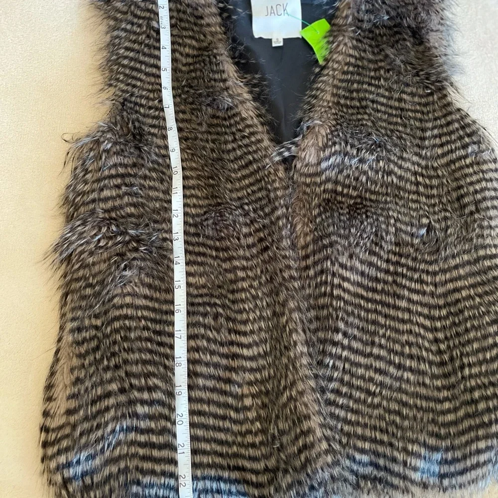 Jack by BB Dakota Faux Fur Striped Vest - Size S - Picture 9 of 12